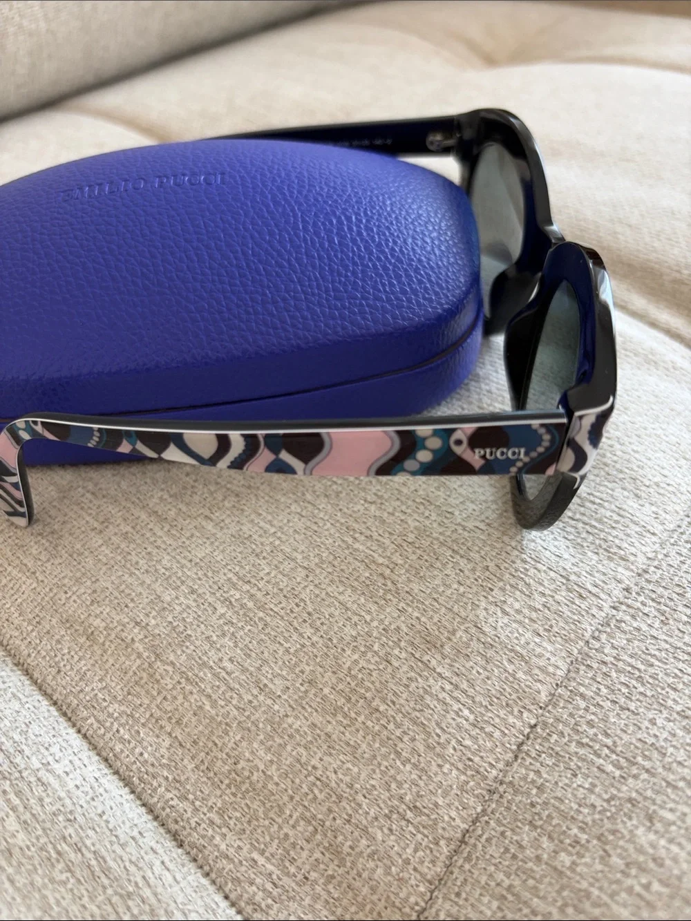 Emilio Pucci Black Round Oversized Sunglasses